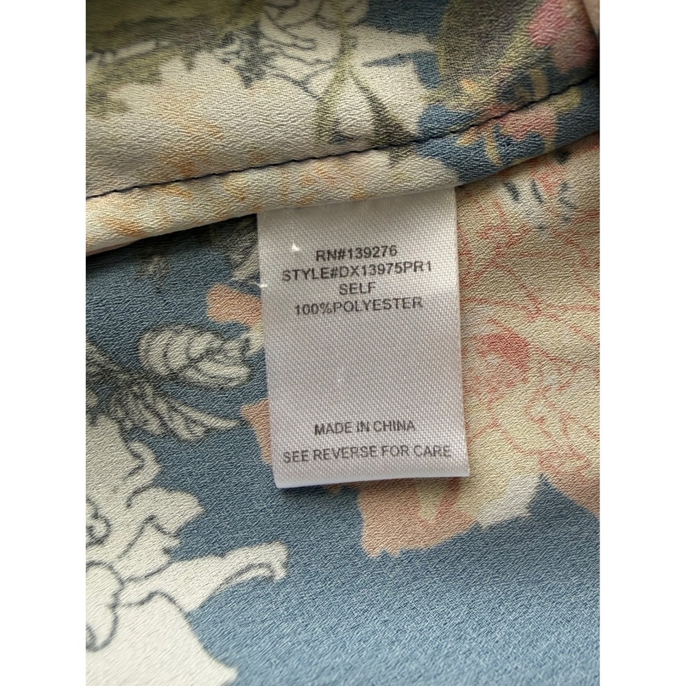 Daniel Rainn Navy Floral Pintuck V-Neck Sleeveless Blouse Plus Size DX13975PR1 - Picture 5 of 9